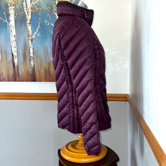 Michael Kors Lightweight Packable Down Jacket - Picture 4 of 14